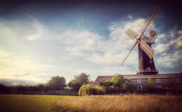 人生短暂，何必长期心怀怨念。,Life is too short for long–term grudges.